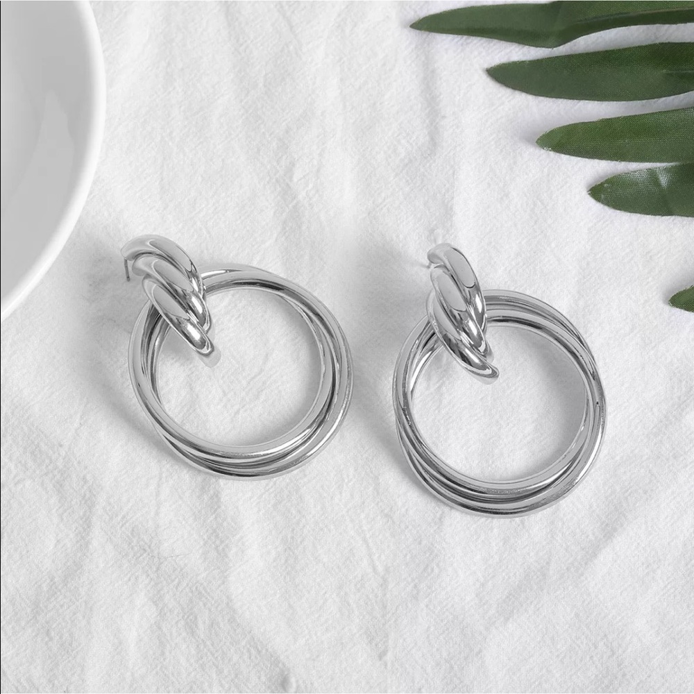 ❗️silver hopped earrings - Picture 1 of 4
